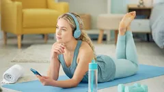 Gymnastik für Faule. Wie man im Büro oder im Bus Muskeln aufbaut, ohne dass es jemand merkt