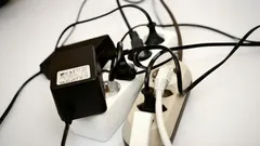 Es ist weder eine Waschmaschine noch ein Wasserkocher. Experten haben ermittelt, welche Haushaltsgeräte am meisten Strom verbrauchen. Wie kann man Strom sparen?